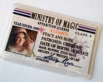 Licencia de aparición personalizada de bruja o mago británico