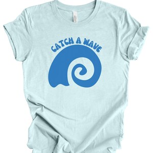 Catch A Wave Tee, Retro Beach Shirt, Summer Surfer Top, Unisex Graphic Tshirt, Beachy Short Sleeve Tee