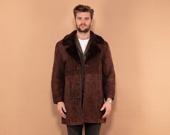 Cappotto di pelle di pecora da uomo, taglia media M, cappotto da uomo in shearling, cappotto vintage anni '70, abbigliamento invernale, cappotto in pelle scamosciata marrone, soprabito vintage, usato