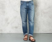 Vintage 90s Men LEE Jeans . 90sMedium Wash Denim Pants Straight Leg Distressed Blue Jeans High Waisted Jeans Relaxed Denim . size W36 L30