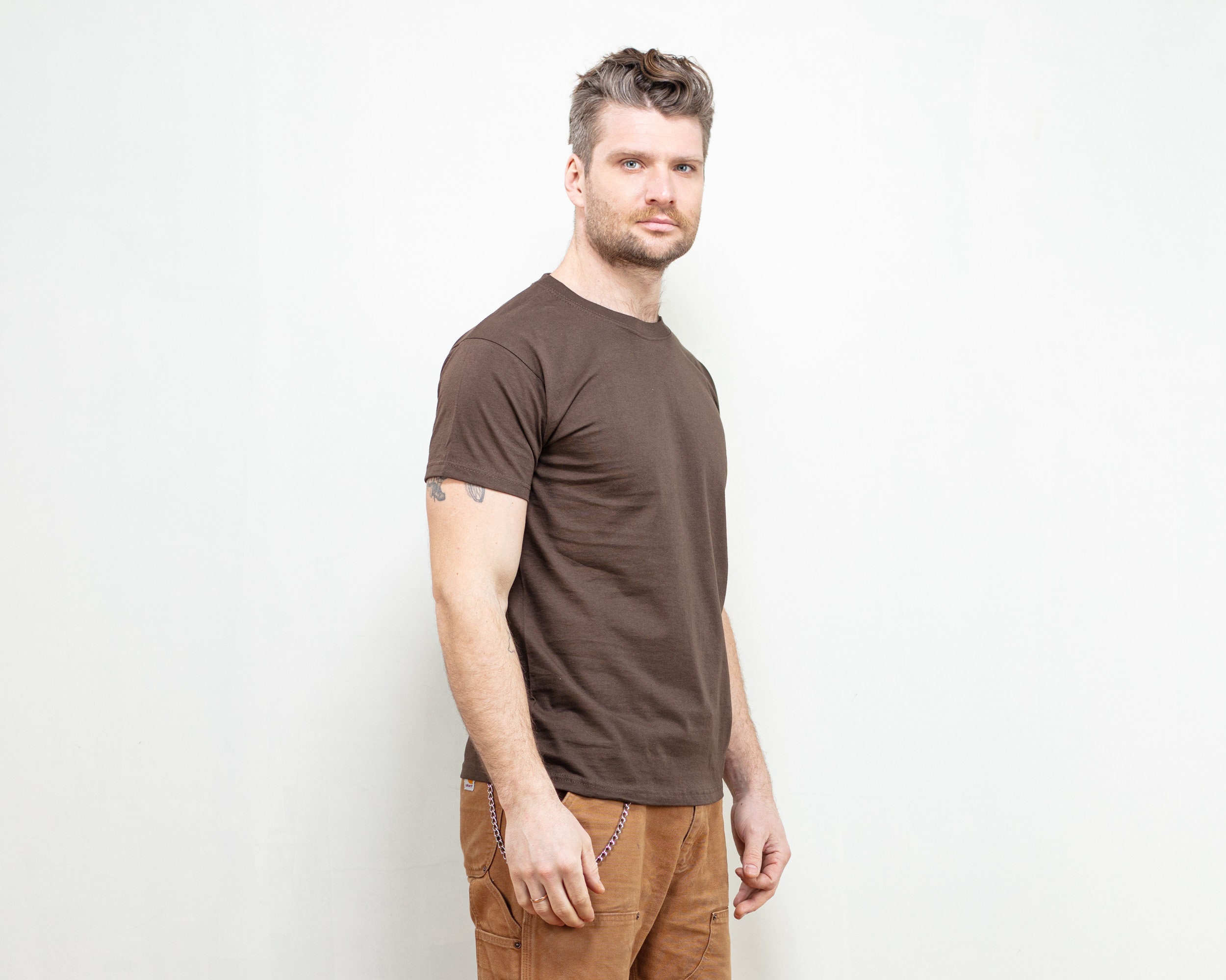 Brown Basic Men's T-Shirt basic vintage 00s men short sleeve shirt ...