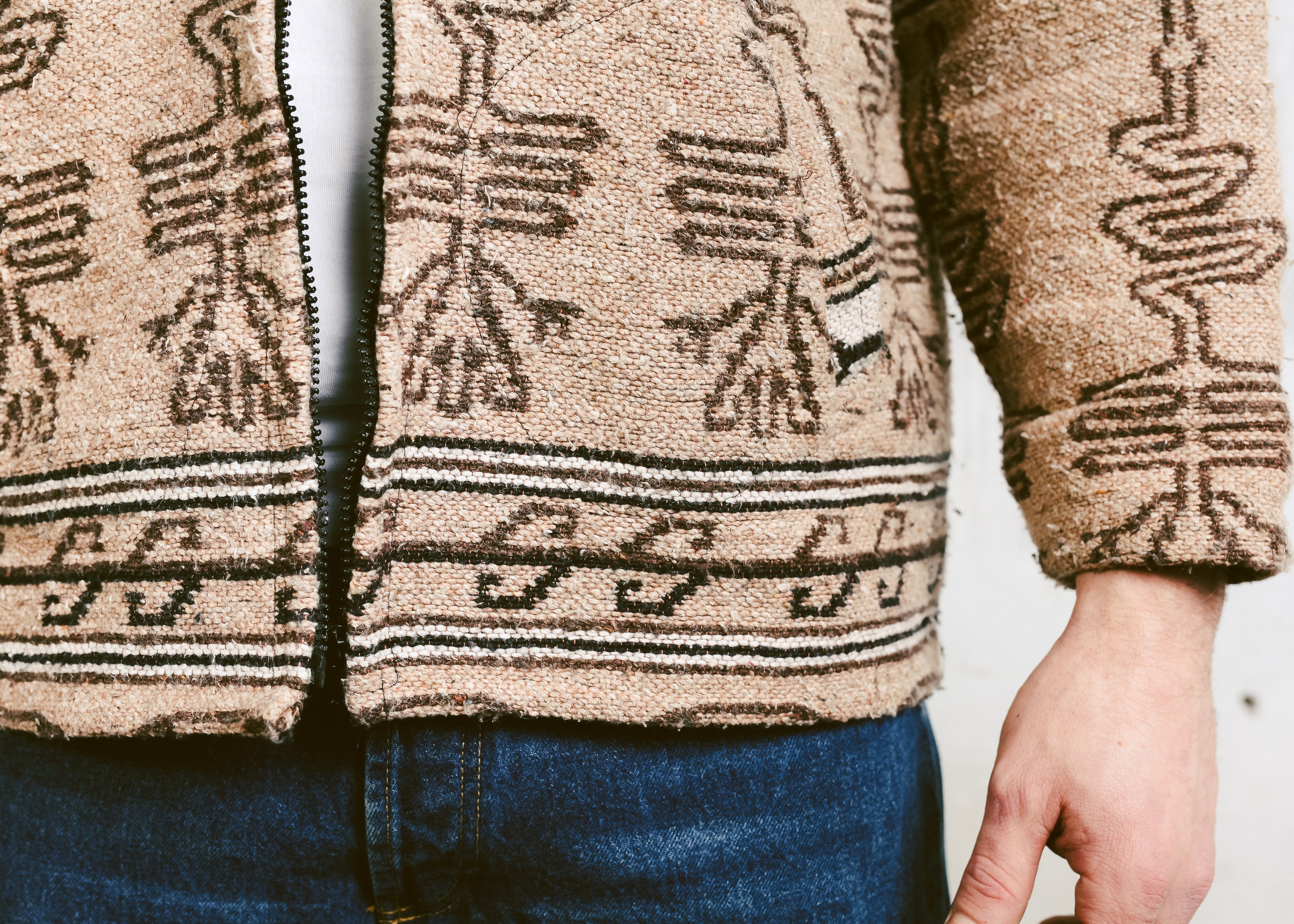 Men Aztec Coat . Vintage 80s Jacket Southwestern Mexican Peruvian Woven