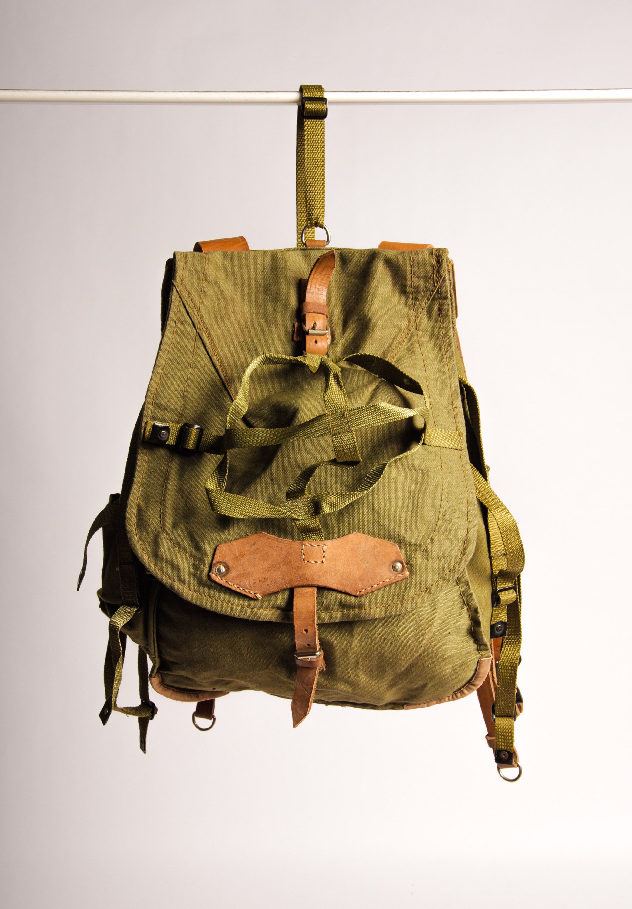 Romanian Military Backpack vintage 70's military knapsack - Etsy 日本