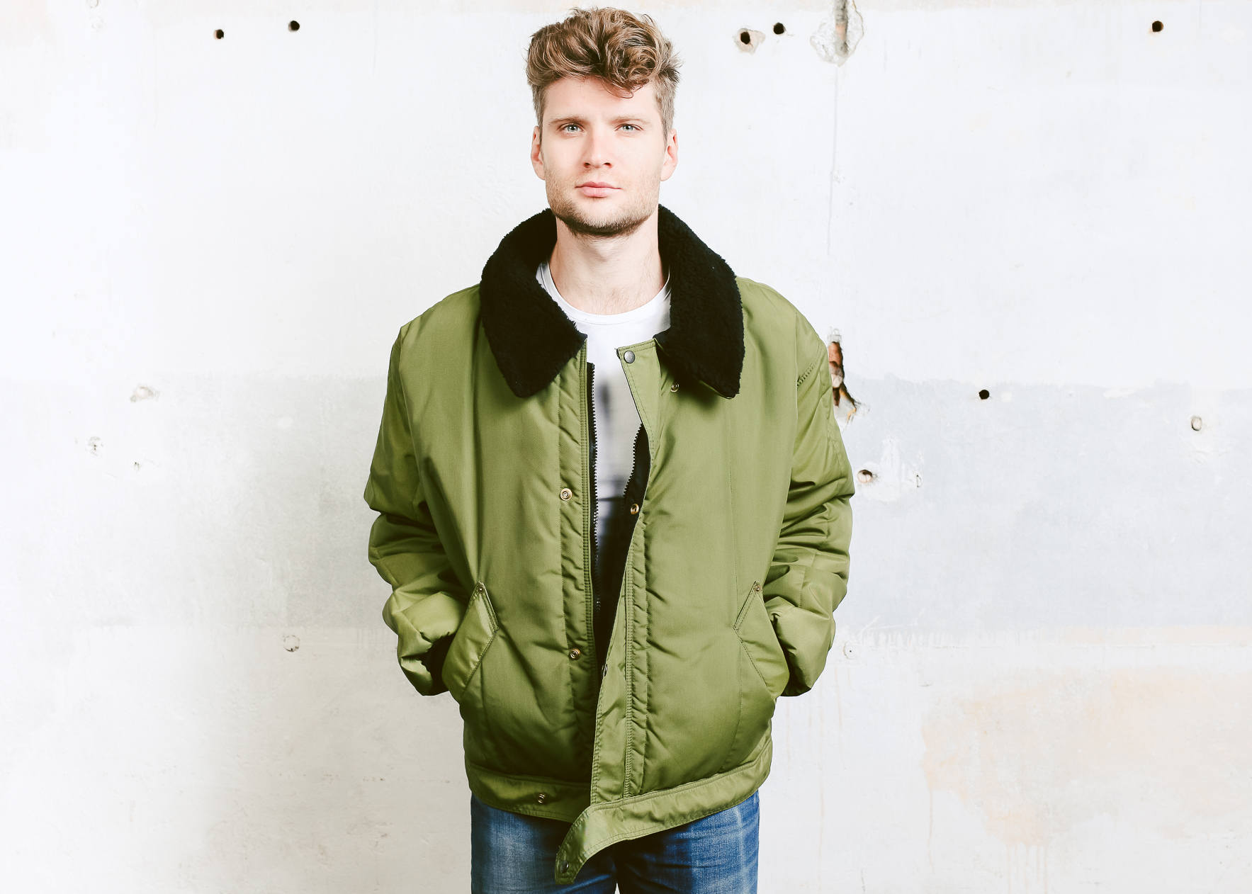 Men's Military Jacket with Faux Fur Collar . Khaki Green Winter Coat
