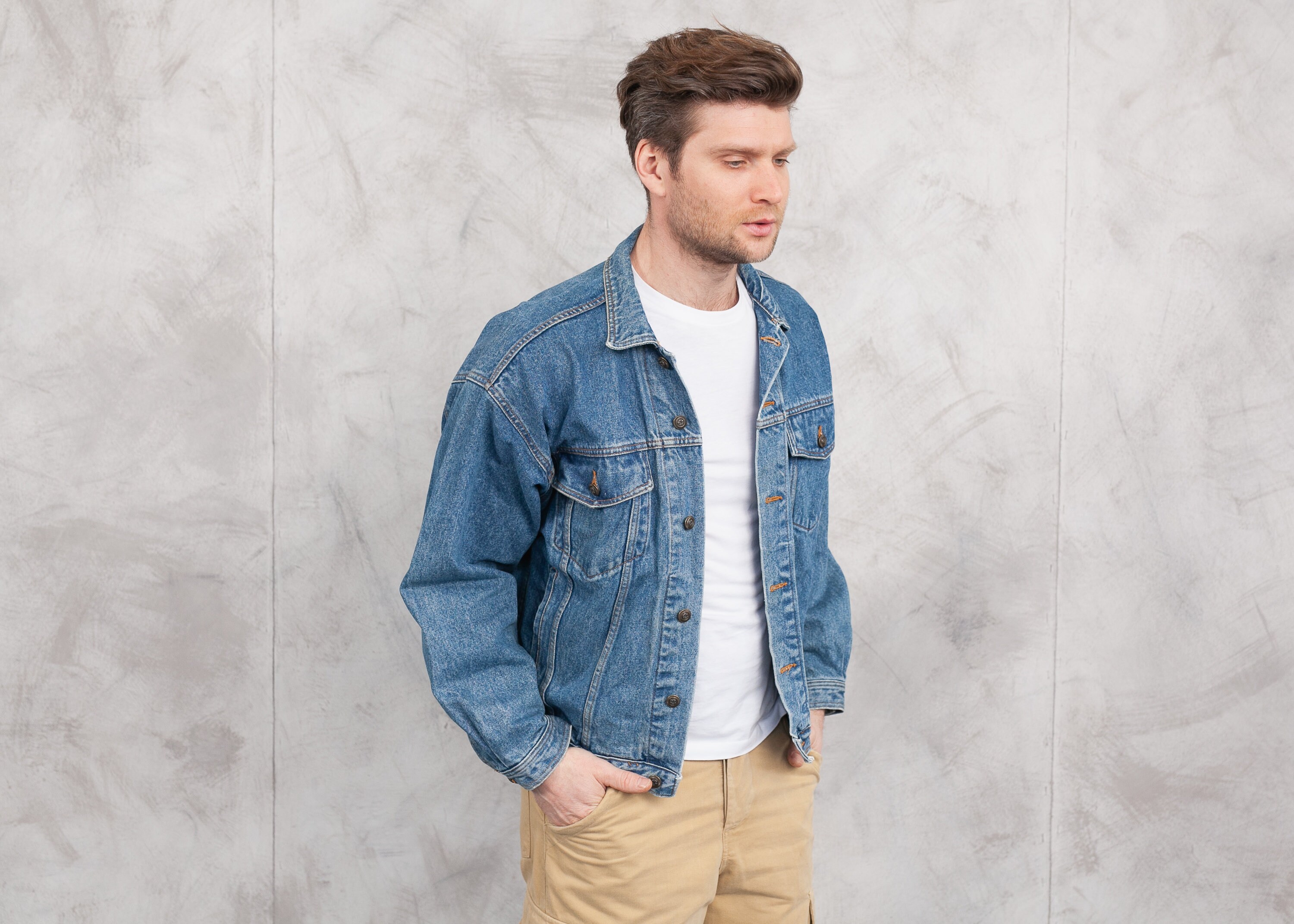 Medium Wash 90s Denim Jacket . Vintage 