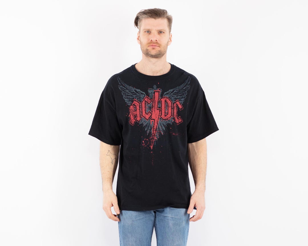 ヴィンテージAC/DCバンドTシャツ、ブラックグラフィックTシャツ