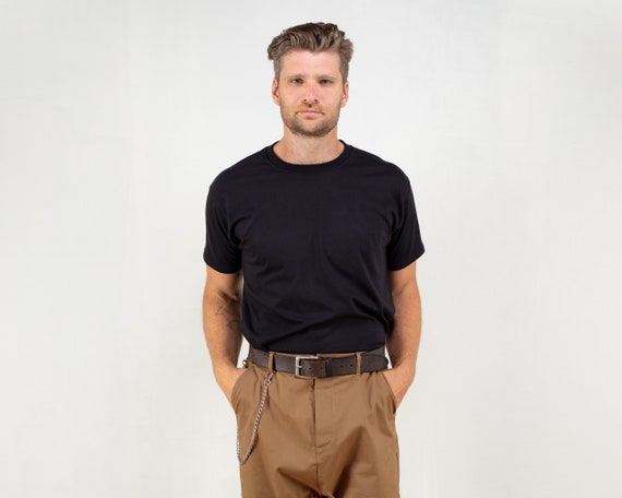 Black Men's T-Shirt vintage basic 00s men short s… - image 1