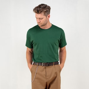 Green Men&#39;s T-Shirt vintage basic 00s men short sleeve shirt plain summer shirt tee vacation tshirt minimalist size medium large xl
