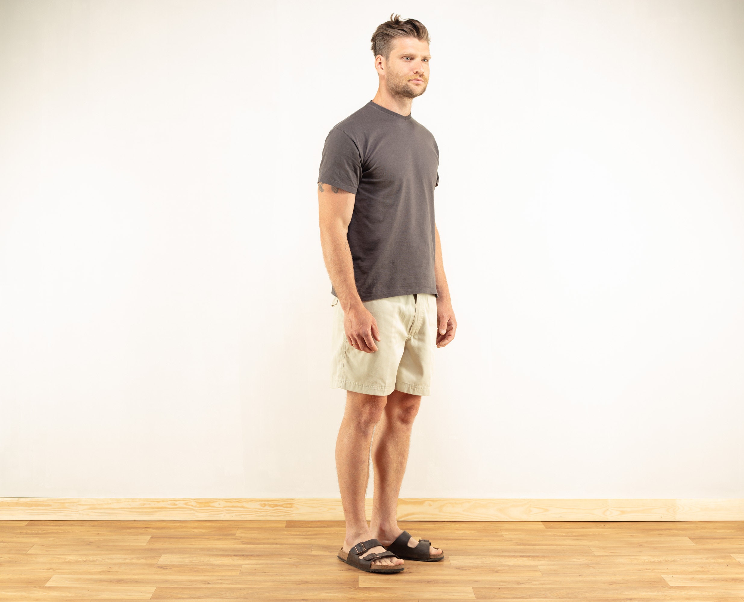 Beige Chino Shorts 90s vintage safari 