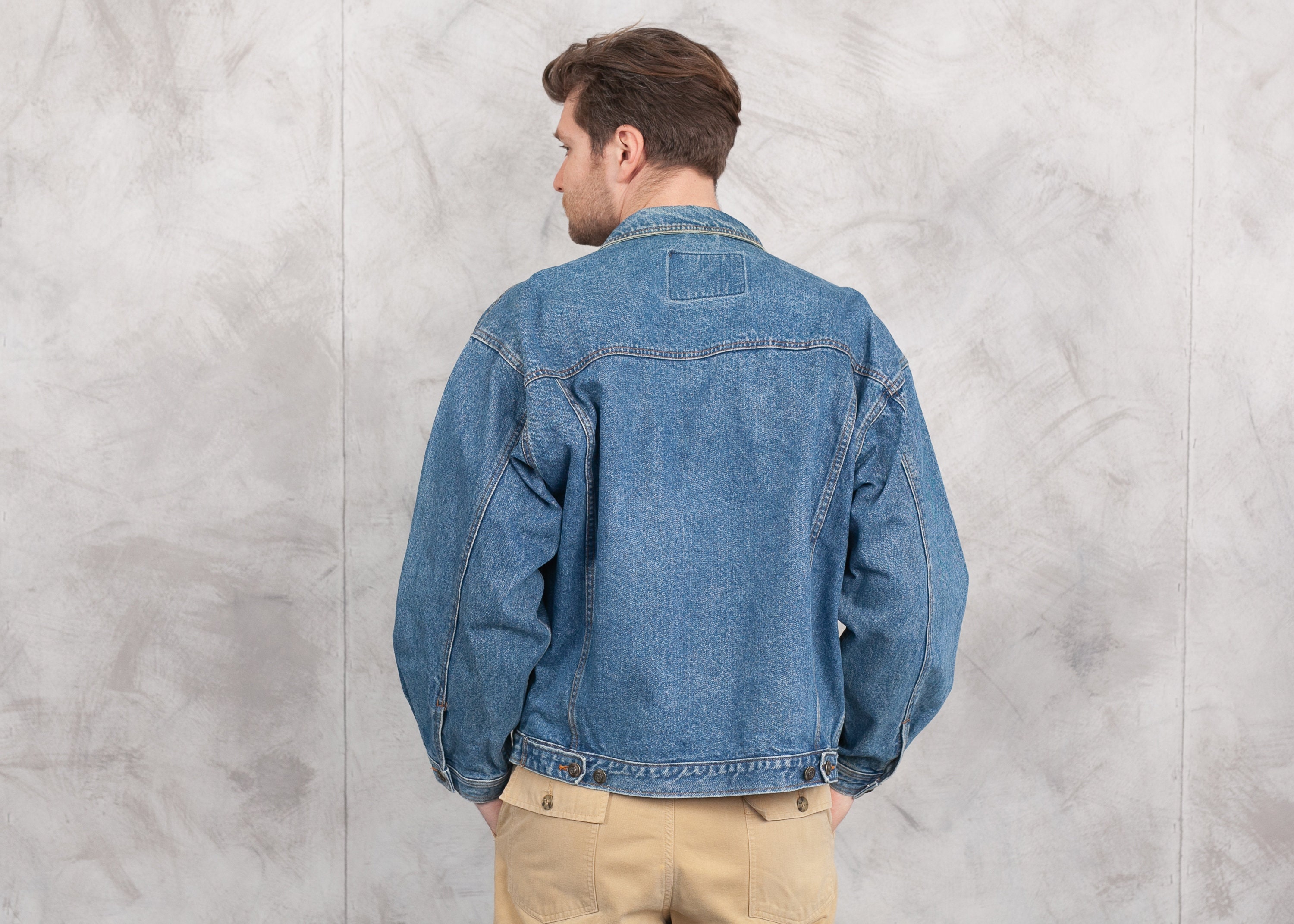 Medium Wash 90s Denim Jacket . Vintage 