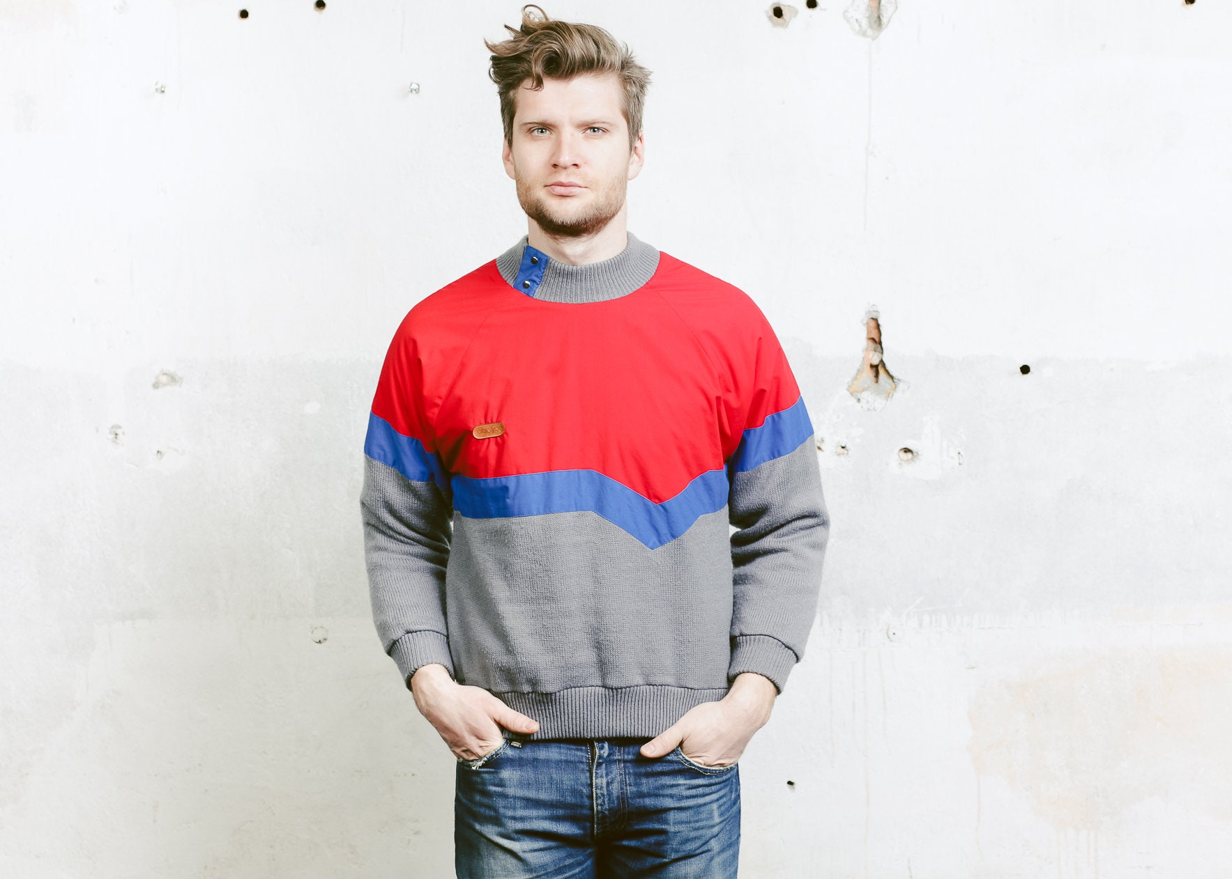 Vintage 80s Ski Sweater . Mens Sweatshirt Bold Insulated Sweater Fitted