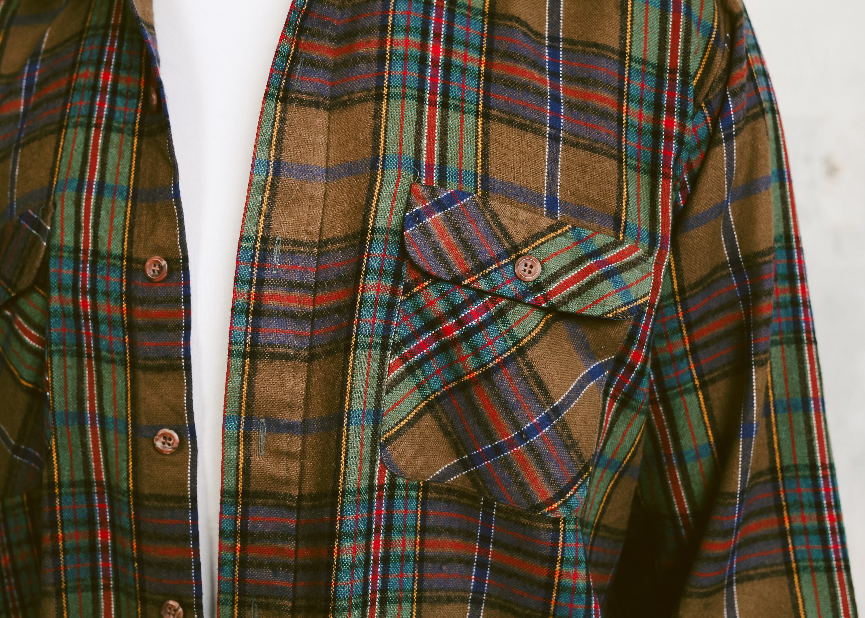 Vintage ARROW Shirt . Plaid Men Shirt 90s Grunge Long Sleeve Shirt