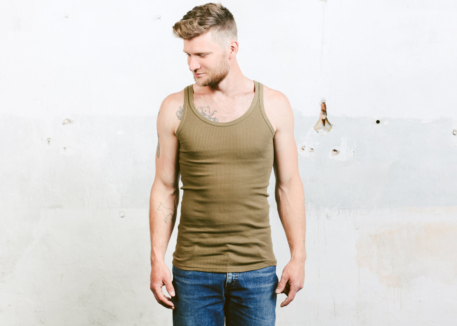 Vintage 80s Military Tank Top . Men's Tshirt Vest Round Collar Army