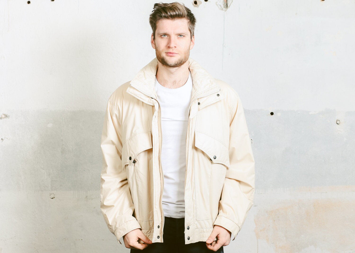 Beige PUFFER Jacket . Vintage Ski Jacket SNOWBOARDING Jacket Parka Men