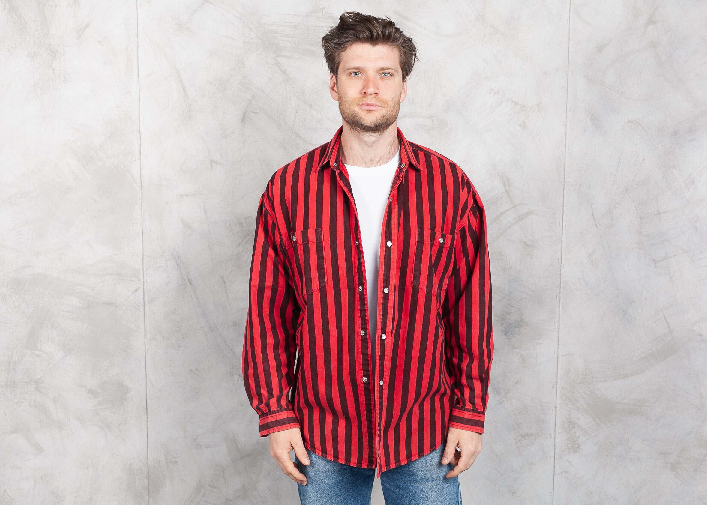 what to wear with striped shirt men's