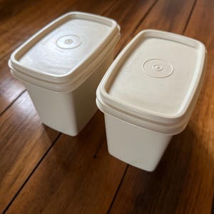 Vintage 1980s Tupperware Shelf Saver Containers and Lids - Made in Australia