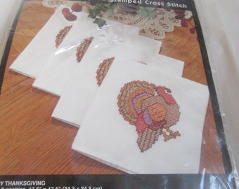 NEW vintage  90s BUCILLA happy thanksgiving  napkin kit