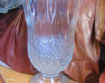 vttg FENTON  clear glass ruffled handkerchief  swung   vase   12.5