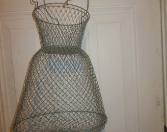 Vintage Round Collapsible French Green Wire Fish Basket