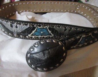 vtg Mallory Western  tooled Silver braided edge  Belt buckle w eagle  with a braided edge sz 38