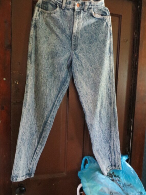 80s   Vintage Carriage Court Acid Wash high womens