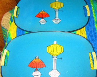 jAPANESE. Set of 2  vtg  HAND PAINTED coffee table serving trays  Hand Painted lamps design  pressed fiber wood