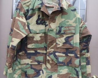 Vintage USA Military Camo woodland Jacket Shirt SZ MED x short