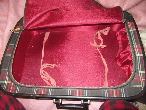 vtg 50s era red black plaid suitcase by LEEDS  22… - image 2