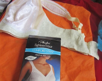 VINTAGE NIB Playtex   18 Hour  comfort strap bra   44b