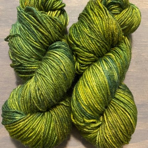 Handbemalte Merino Kaschmir Seide Worsted - Waldboden
