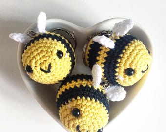 Crochet Anxiety Sensory Autism fidget Bumblebee Keyring Pattern – Amigurumi Bee Keychain DIY