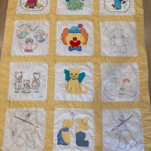Vintage 1980&#39;s Handmade Friendship Quilt
