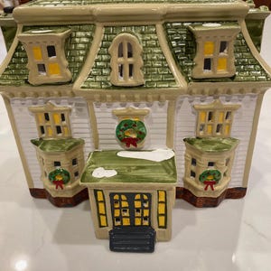 MAPLE RIDGE INN Department 56: The Original Snow Village - In Box! - 51217