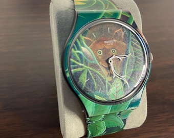 Swatch New Gent Special 41mm – THE DREAM SUOZ333 by Henri Rousseau for MoMA, Jungle Art Watch, Green Strap, Swiss Quartz, Unisex