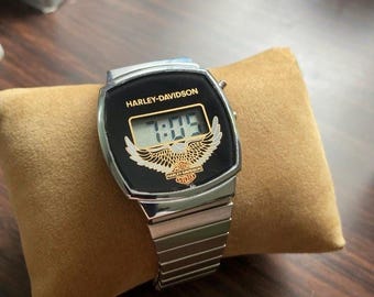 Harley Davidson Men’s Watch 1980’s Vintage Stretch Band Digital Gold Tone Silver Tone - 4 Options