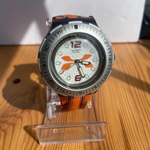 2004 Vintage Swatch SCUBA 200 &quot;ORANGE JUMPER&quot; SHM106 35mm Leather Strap - New Battery
