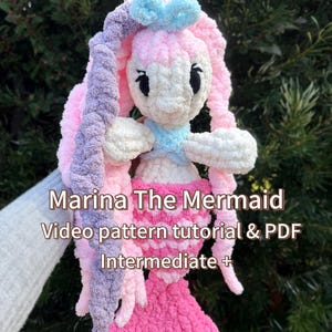 Marina the Mermaid Video Tutorial/ Hand Knit Pattern. Learn how to finger knit / DIY, hand knitting, Chunky Knit Mermaid