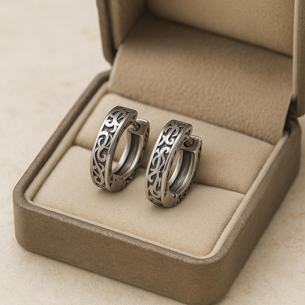 Orecchini celtici in argento sterling, orecchini con nodo celtico, borchie celtiche in argento, orecchini delicati, orecchini minimalisti, orecchini per ragazze - Italia