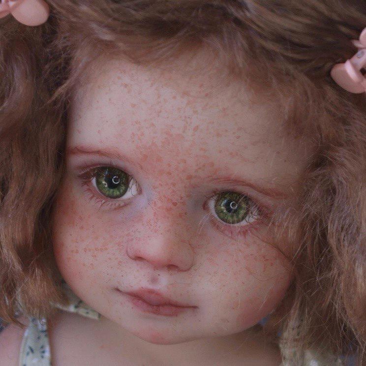 Barbie Doll With Brown Hair and Green Eyes Canada