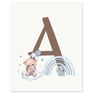 Póster de letras neutras para bebé niño, adorable osito de peluche, impresión artística de arcoíris azul.