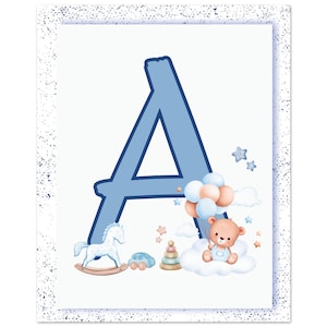 Póster con letras de osito de peluche azul para bebé, arte de pared para habitación infantil con caballo mecedor, adorable lámina artística para recién nacidos.