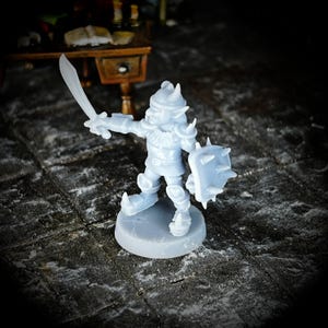 Goblin Boss - D&D Miniatures - DnD Minis, Dungeons and Dragons, Pathfinder, and Role Playing Games