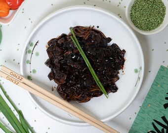 Jjajangmyeon Box – Koreanska nudlar med svartbönsås | Autentiskt koreanskt kökskit