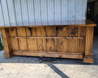 Rustic Pine Bar: Country Farmhouse Kitchen Island