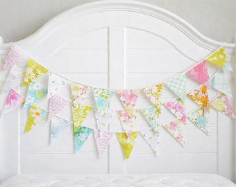 Heirloom Nursery Fabric Bunting – Handmade Mini Garland from Upcycled Vintage Bed Sheets in Soft Florals & Pastel Tones