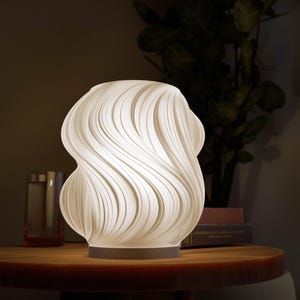 Brisa Table Lamp – Modern Minimalist Desk Light – Rechargeable LED Light for Home or Office - Contemporary Bedside Light - Housewarming