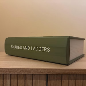 Playbook'd Snakes and Ladders Book Game, Hidden Board Game, Unique Gift, Book Lover Gift, Family Game Night, Kids Game, Travel Game 画像 8