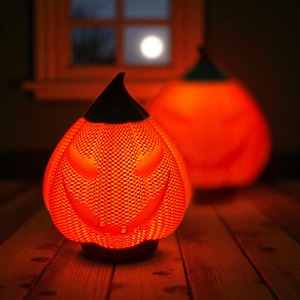 Pumpkin Lamp Halloween Decor – 3D Printed Jack-O&#39;-Lantern Night Light – Modern Fall Lamp – Wireless or Wired Table Light