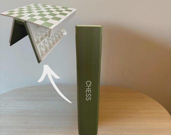 PlayBook'd™ Chess - Jeu d'échecs magnétique en forme de livre avec rangement intégré et couleurs personnalisées | Cadeau unique pour les amateurs de jeux et de livres