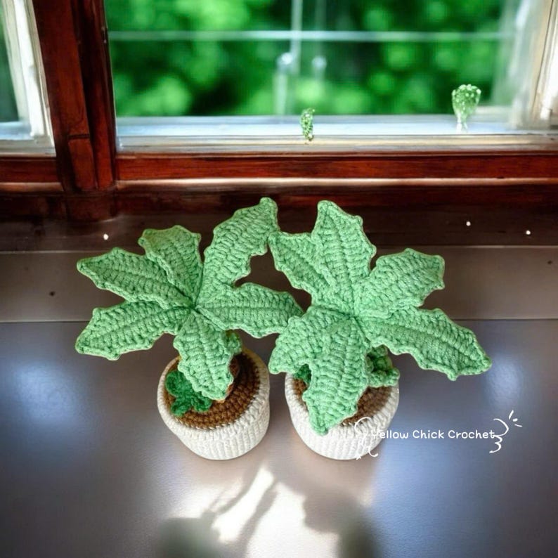Mini Crochet Palm Tree, Handmade Desk Plant Decor, Tree lover, Mother's Day Gift, Easter Gift image 2